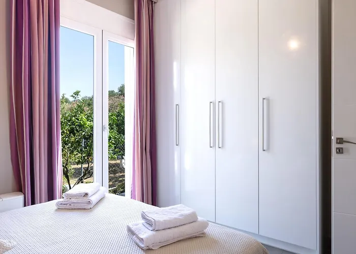 Вилла Tselepis At *