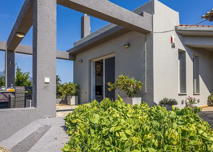 Tselepis At Вилла Lakithra