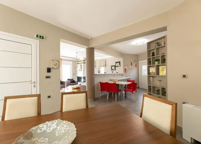 Tselepis At Вилла Lakithra