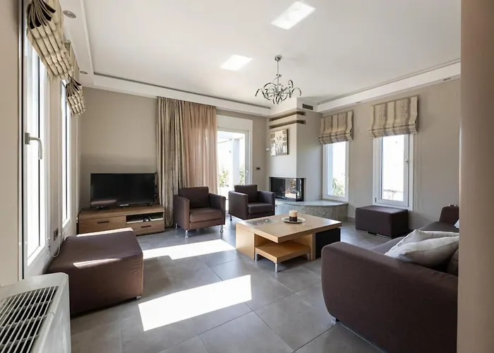 Tselepis At * Lakithra